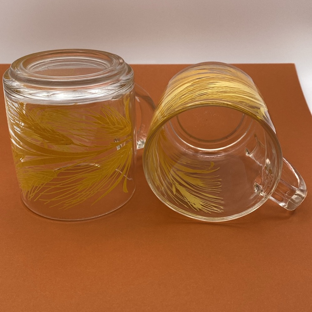 Vintage Libby Golden Yellow Wheat Glass Coffee Cups Made In USA Set Of Two - Picture 6 of 6